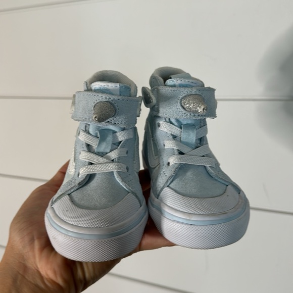 Unicorn Sk8-Hi Vans Shoe - Picture 3 of 6